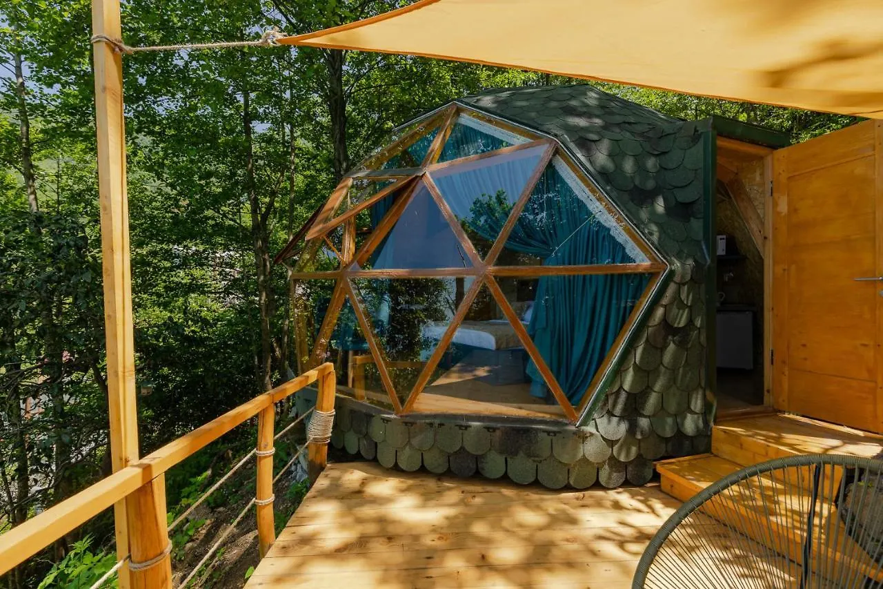 Κάμπινγκ Glamping Martini Kvariati Μπατούμι Γεωργία